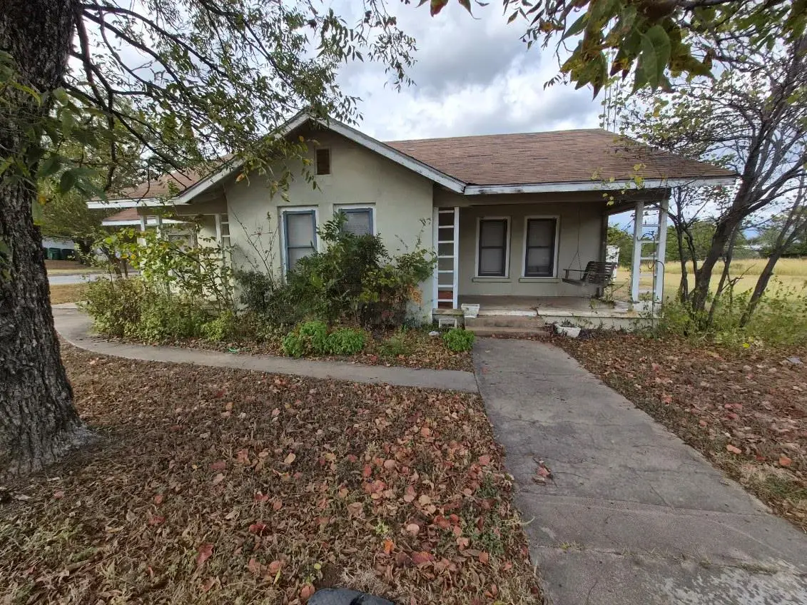 601 E Green St, Llano, TX 78643 - Image #1