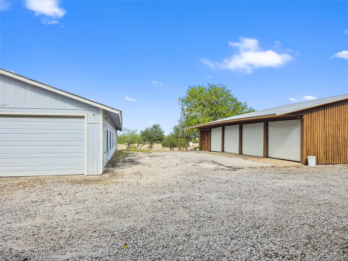 8819 Saddle Cir, Buda, TX 78610 - Image #1