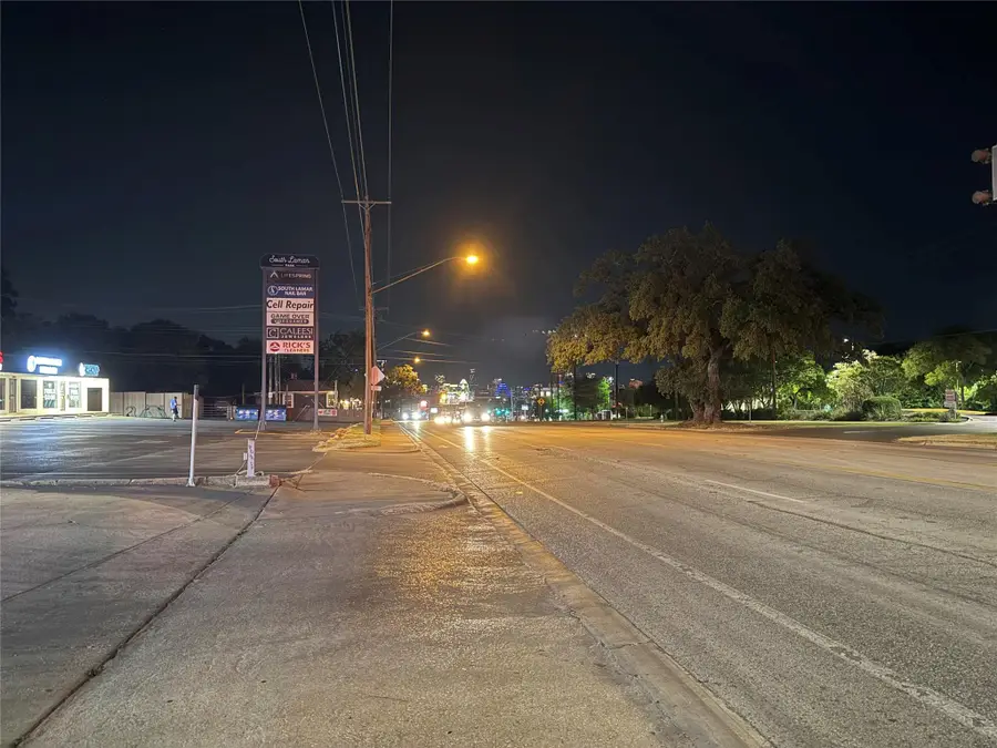 2200 Dickson Dr #127, Austin, TX 78704 - Image #3