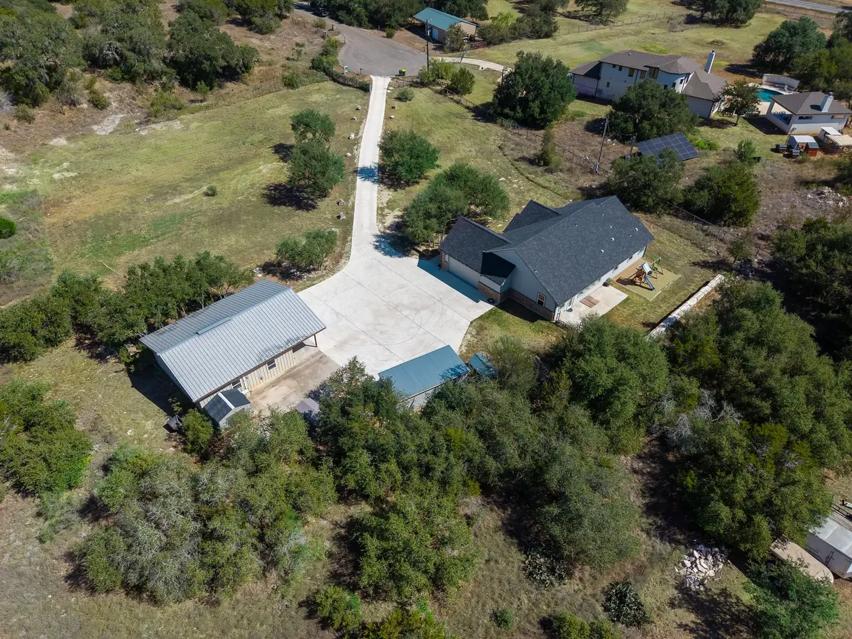 185 Valley Sierra Ln, Driftwood, TX 78619 - #1