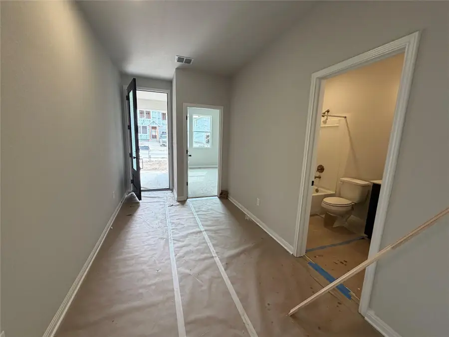 193 Crater Lake Dr, Dripping Springs, TX 78620 - Image #3