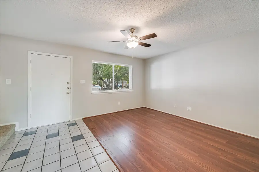 5913 Little Creek Trl, Austin, TX 78744 - Image #2