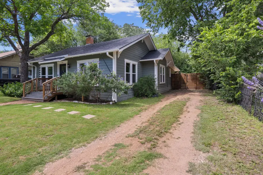 114 E 10th Ave, Belton, TX 76513 - #2