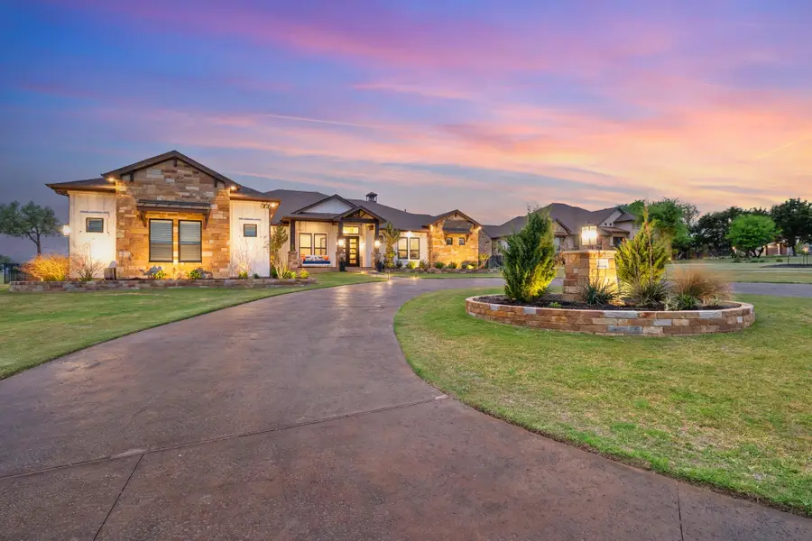 401 Highland Bluff Dr, Georgetown, TX 78633 - #2