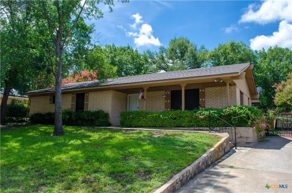 303 E 20th Ave, Belton, TX 76513 - #1