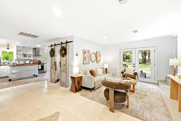 2802 De Soto Dr, Austin, TX 78733