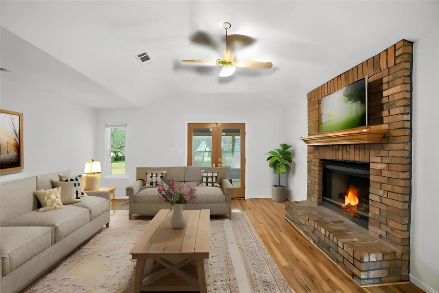 220 Olde Oak Dr, Georgetown, TX 78633 - Image #2