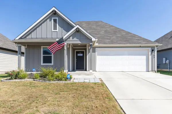 203 Mulberry Creek Ln, Hutto, TX 78634