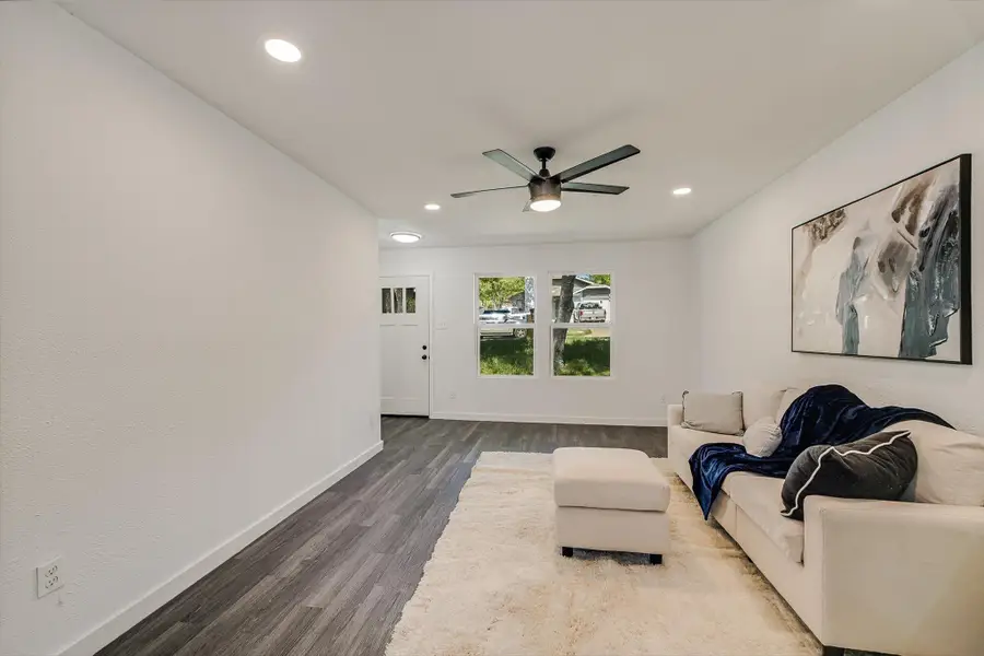 6913 Shannon Dr, Austin, TX 78724 - #2