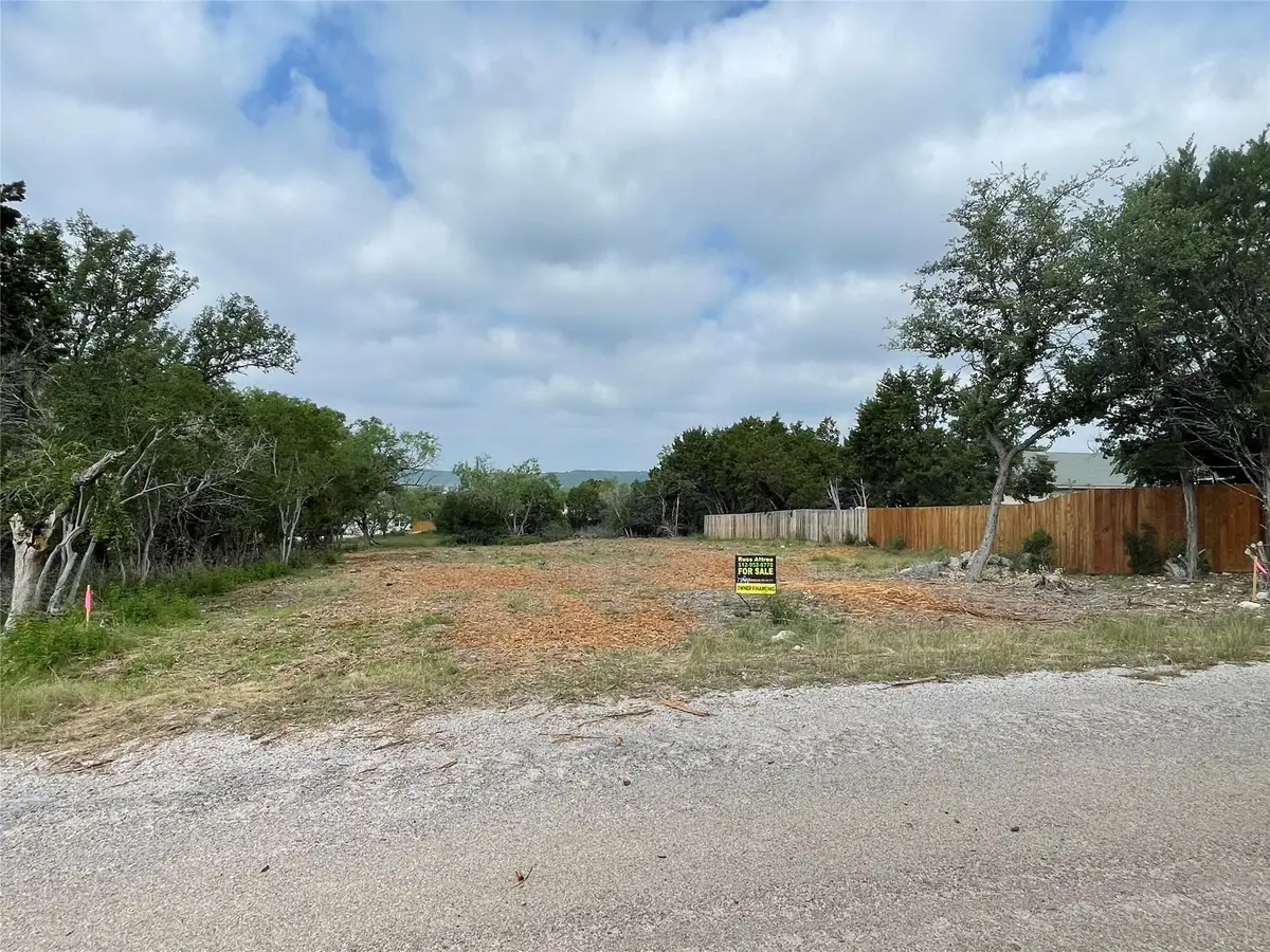 21709 Oregon Ln, Lago Vista, TX 78645 - Image #1