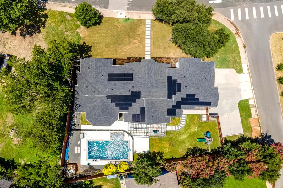 4803 Fairview Dr, Austin, TX 78731 - Image #3