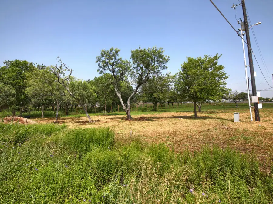 100 El Dorado Dr, Kyle, TX 78640 - #3