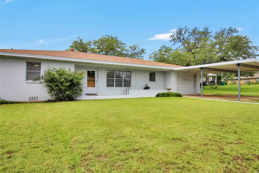 1008 W Avenue D Ave, Belton, TX 76513 - #2