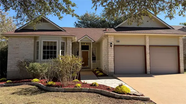 12505 Hunters Chase Dr, Austin, TX 78729