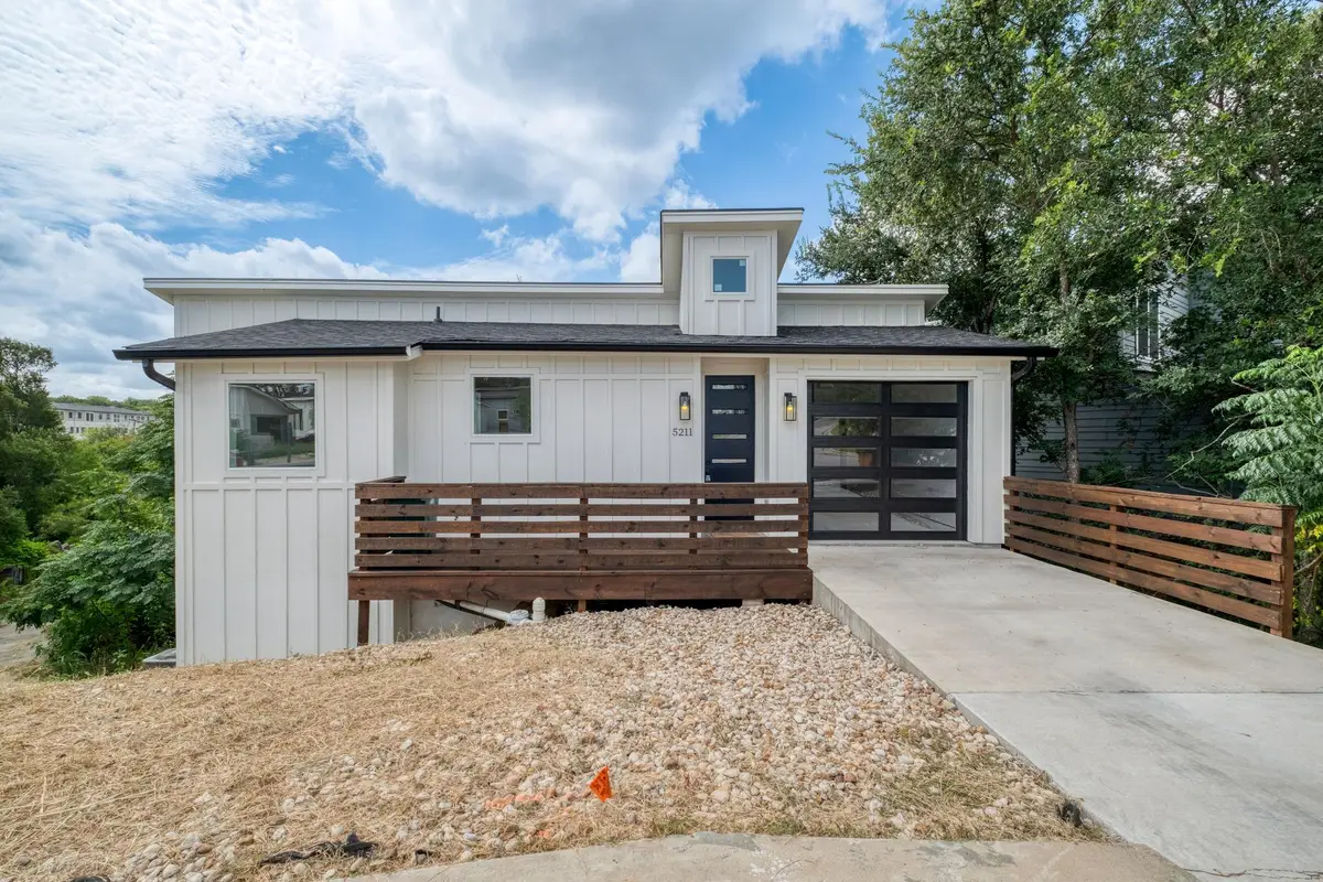 5211 Rob Scott St, Austin, TX 78721 - #1