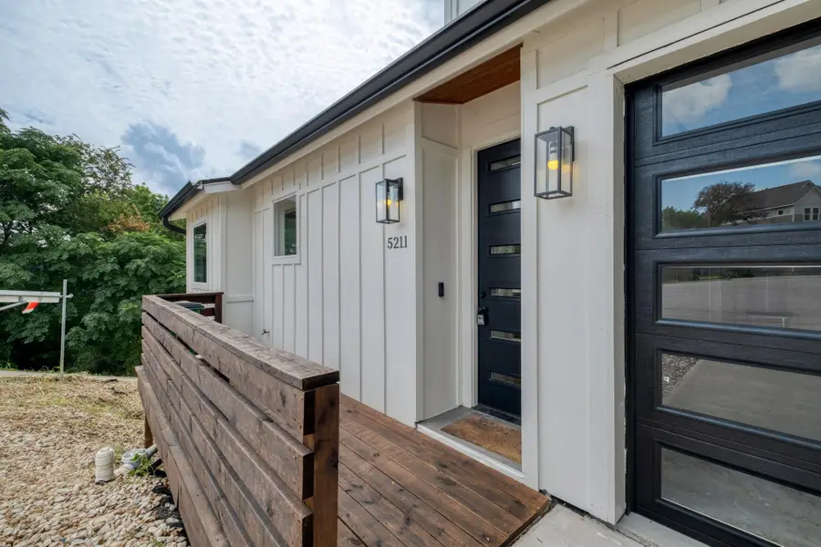5211 Rob Scott St, Austin, TX 78721 - #2
