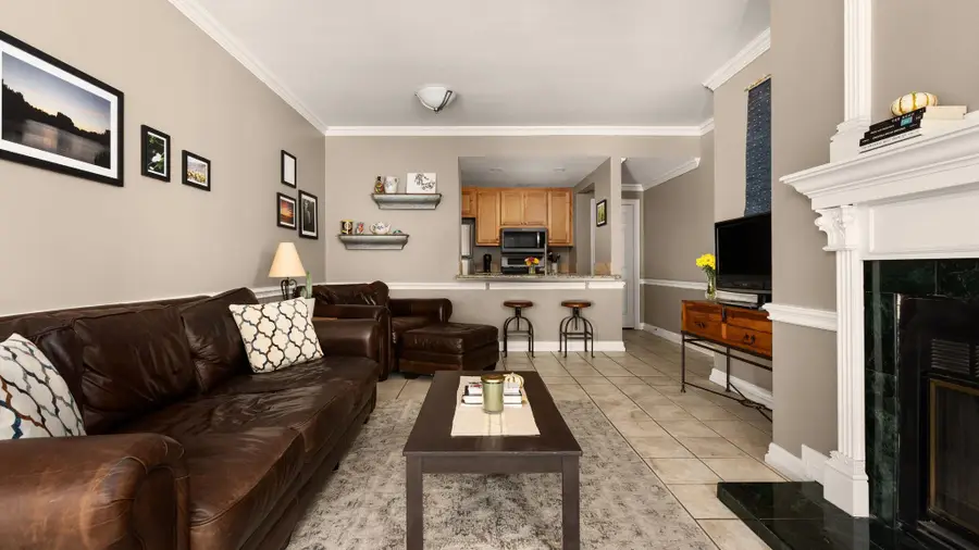 807 W 25th St #207, Austin, TX 78705 - Image #2