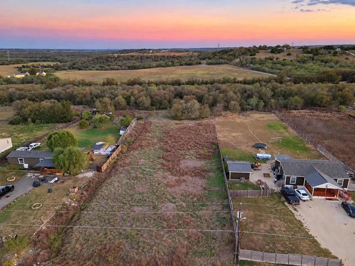 310 Rancho Linda Dr, Lockhart, TX 78644 - #1