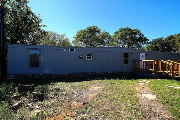 300 W Taylor St, Llano, TX 78643