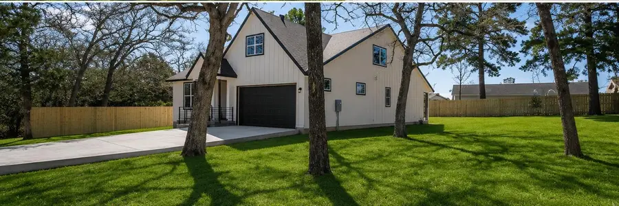 113 Eaglenest Ct, Smithville, TX 78957 - #2