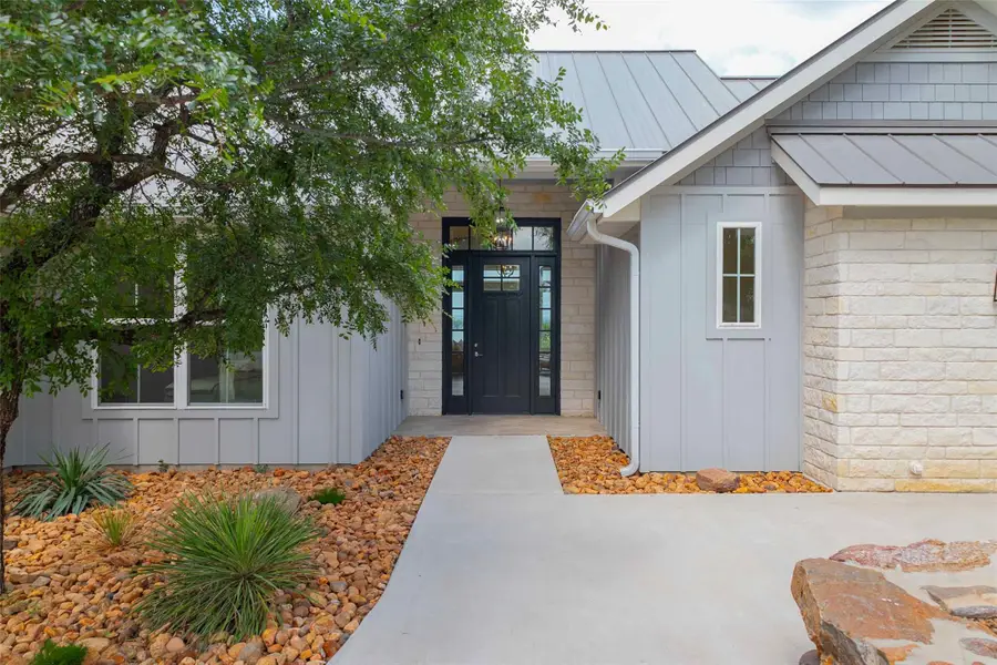 3413 Blue Lake Dr, Horseshoe Bay, TX 78657 - #2