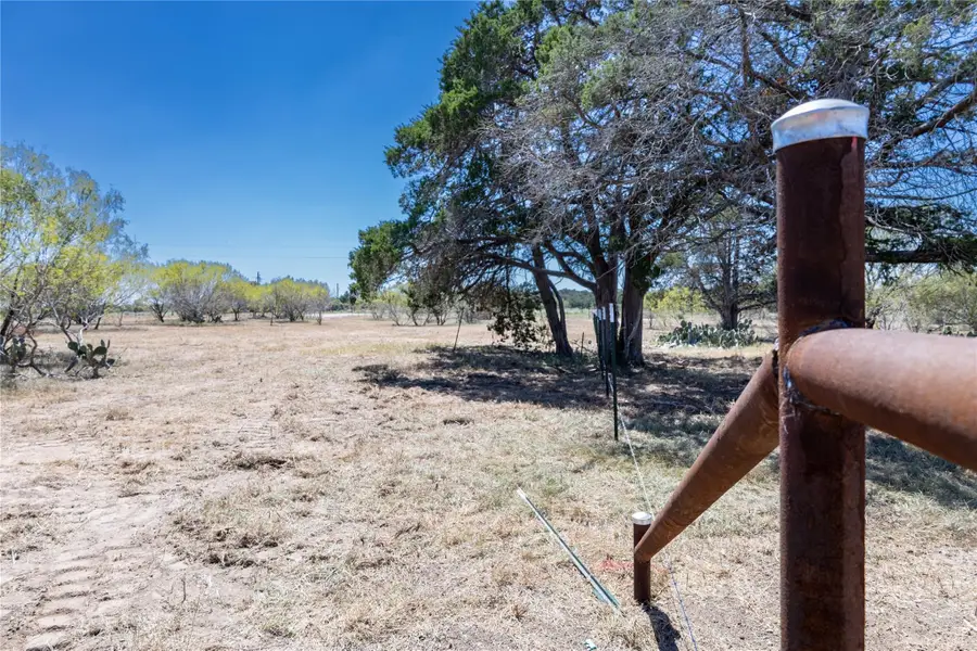 4049 Old Colony Line Rd Rd, Dale, TX 78616 - Image #2