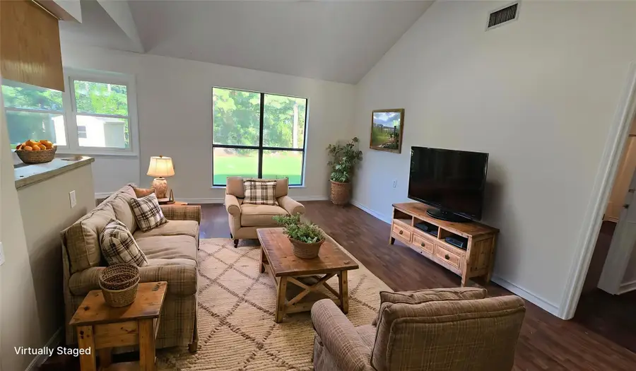 365 Pine Tree Loop, Bastrop, TX 78602 - Image #3