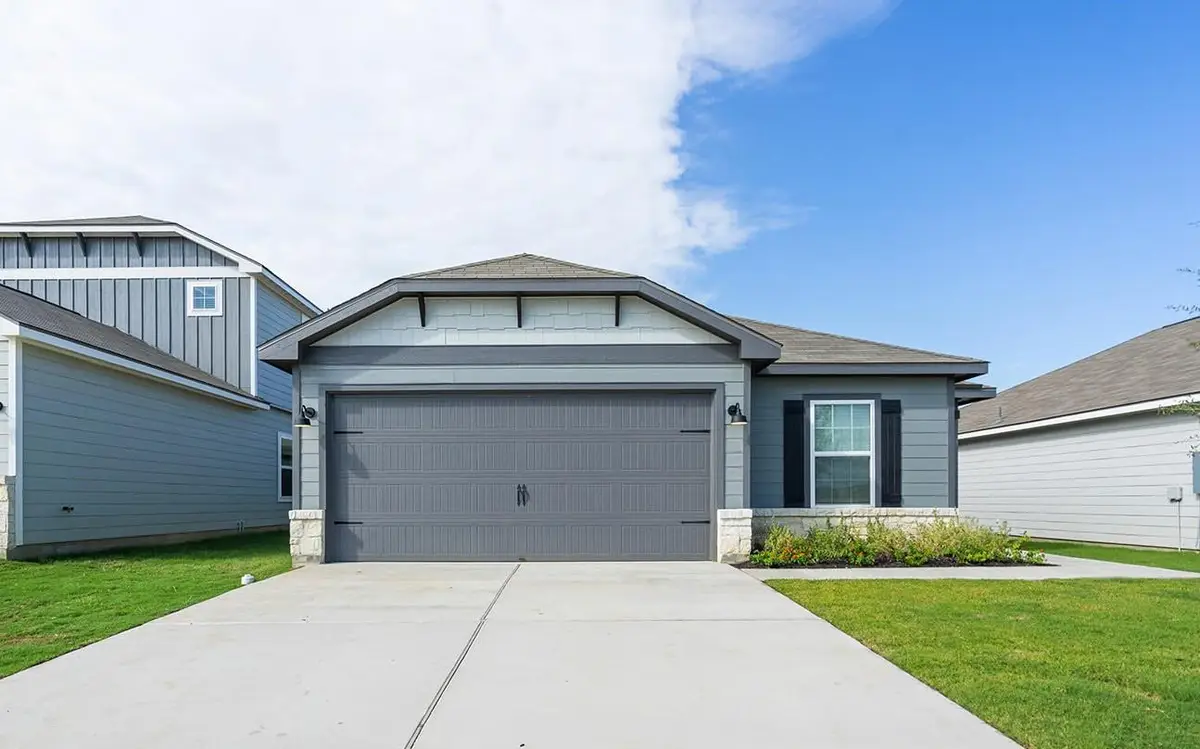 225 W Luna Blue Ln, Jarrell, TX 76537 - #1
