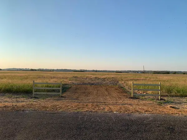 2866 County Road 425, Thorndale, TX 76577