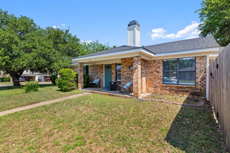 1301 Chapel Creek Rd, Waco, TX 76712 - Image #2