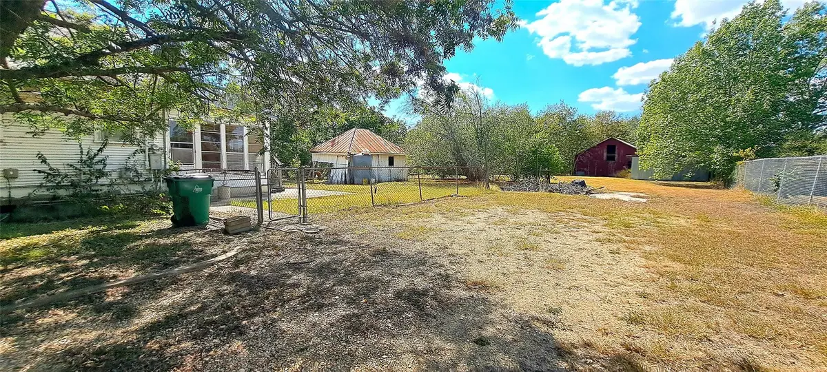 507 Sloan St, Taylor, TX 76574 - #1
