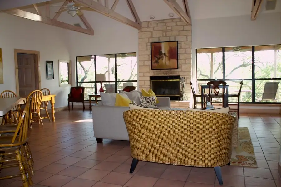 555 Hillsedge Rd, Wimberley, TX 78676 - #3