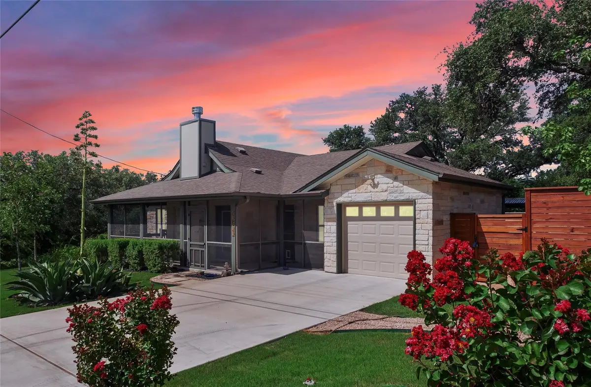 10500 W Lakeview Dr, Jonestown, TX 78645 - #1
