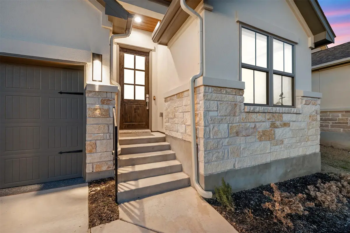 418 Raleigh Dr, Georgetown, TX 78633 - Image #1