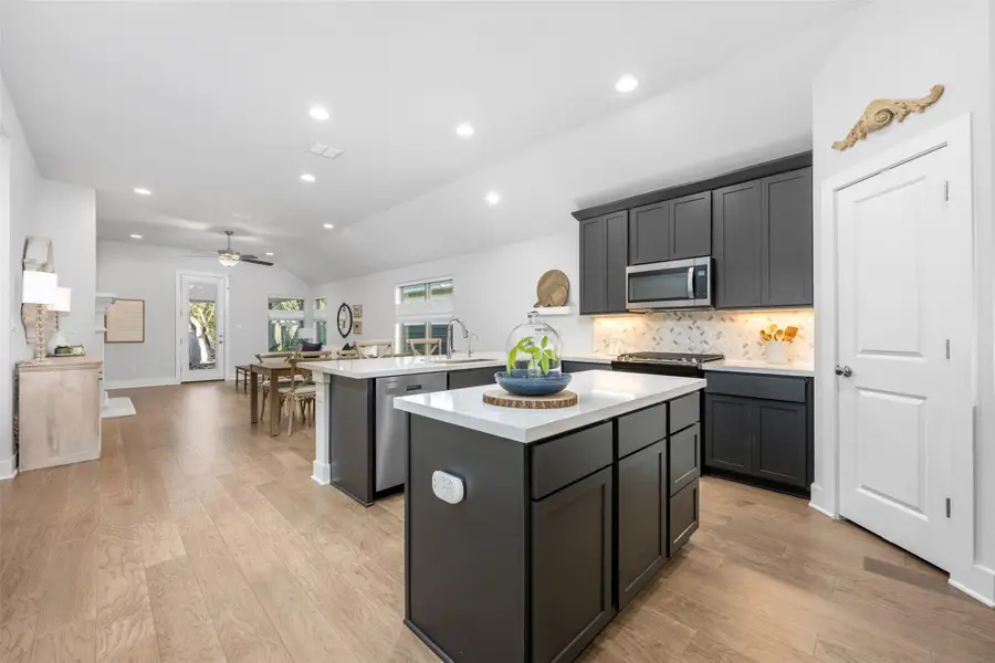 418 Raleigh Dr, Georgetown, TX 78633 - Image #2