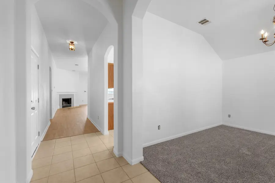 114 Gainer Dr, Hutto, TX 78634 - Image #3