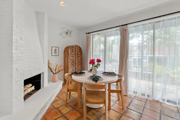 606 W Lynn St #13, Austin, TX 78703