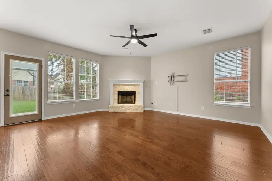 2014 Inverness Dr, Round Rock, TX 78681 - Image #3