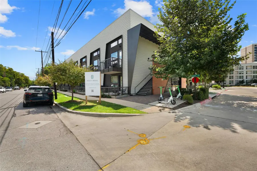 49 Navasota St #216, Austin, TX 78702 - Image #3