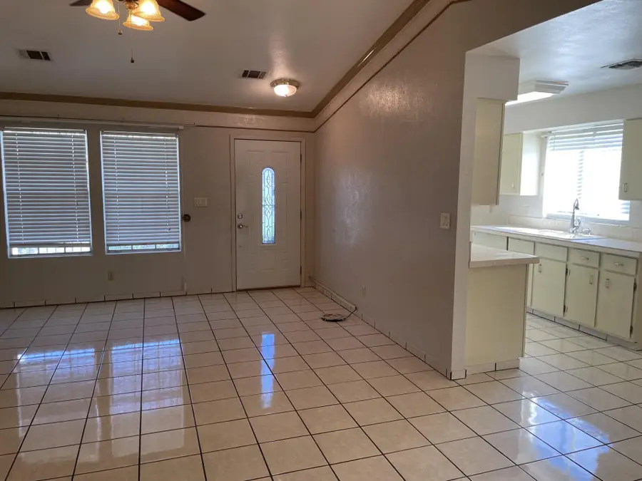 307 Hickok Ct, Austin, TX 78753 - Image #3