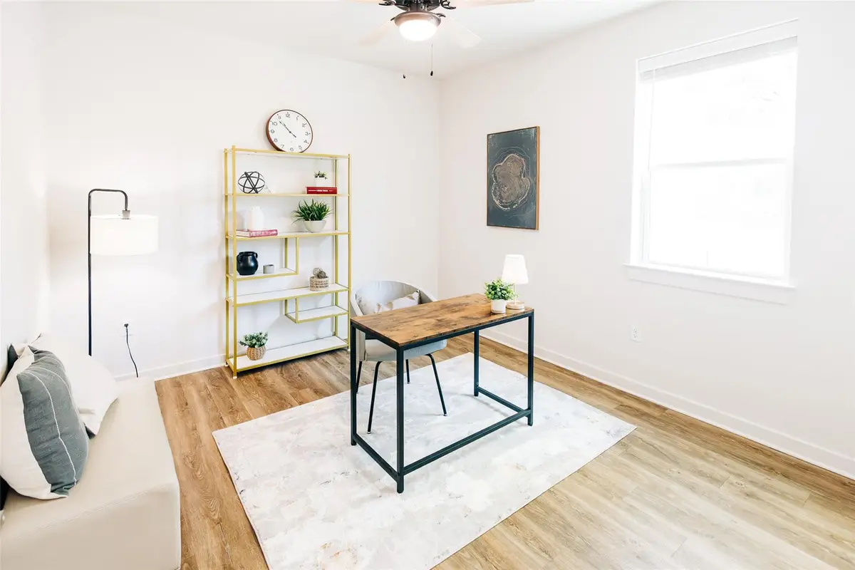 7051 Meadow Lake Blvd #4102, Austin, TX 78744 - Image #1