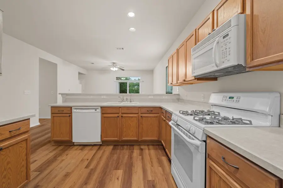 107 Sunny Side Bnd, Georgetown, TX 78633 - Image #3