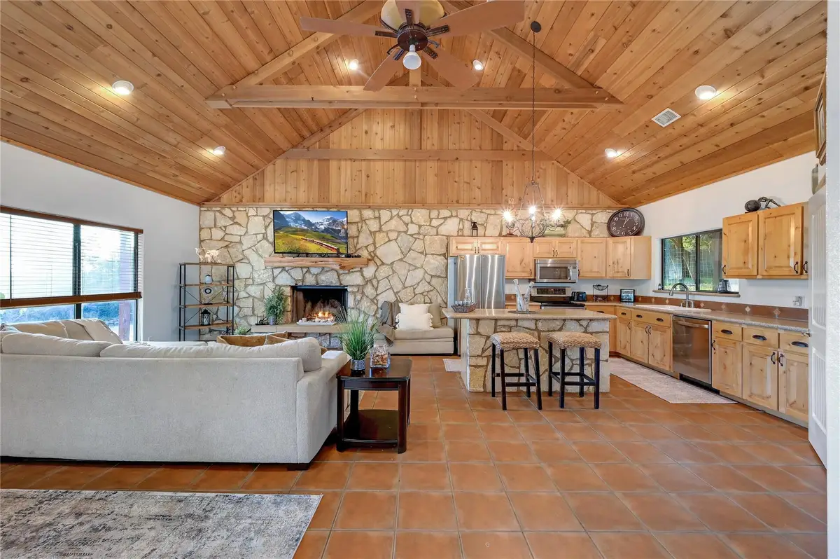 401 Madrone Canyon Dr, Dripping Springs, TX 78620 - Image #1