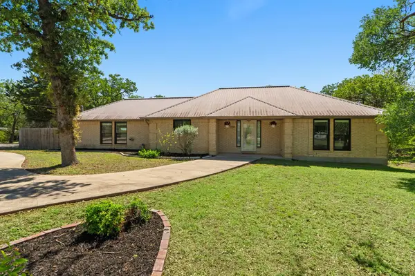 242 W Oak Loop, Cedar Creek, TX 78612