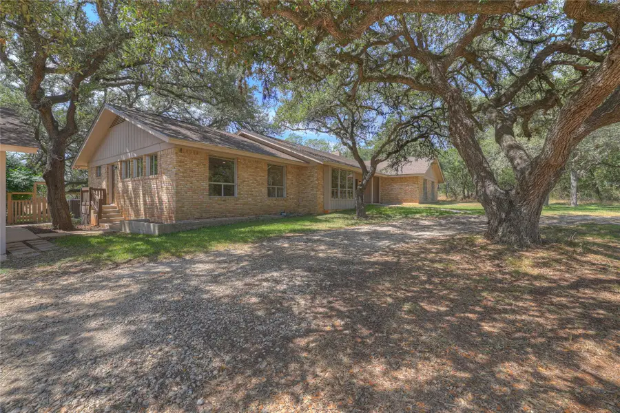 909 Palomino Ln, San Marcos, TX 78666 - Image #2
