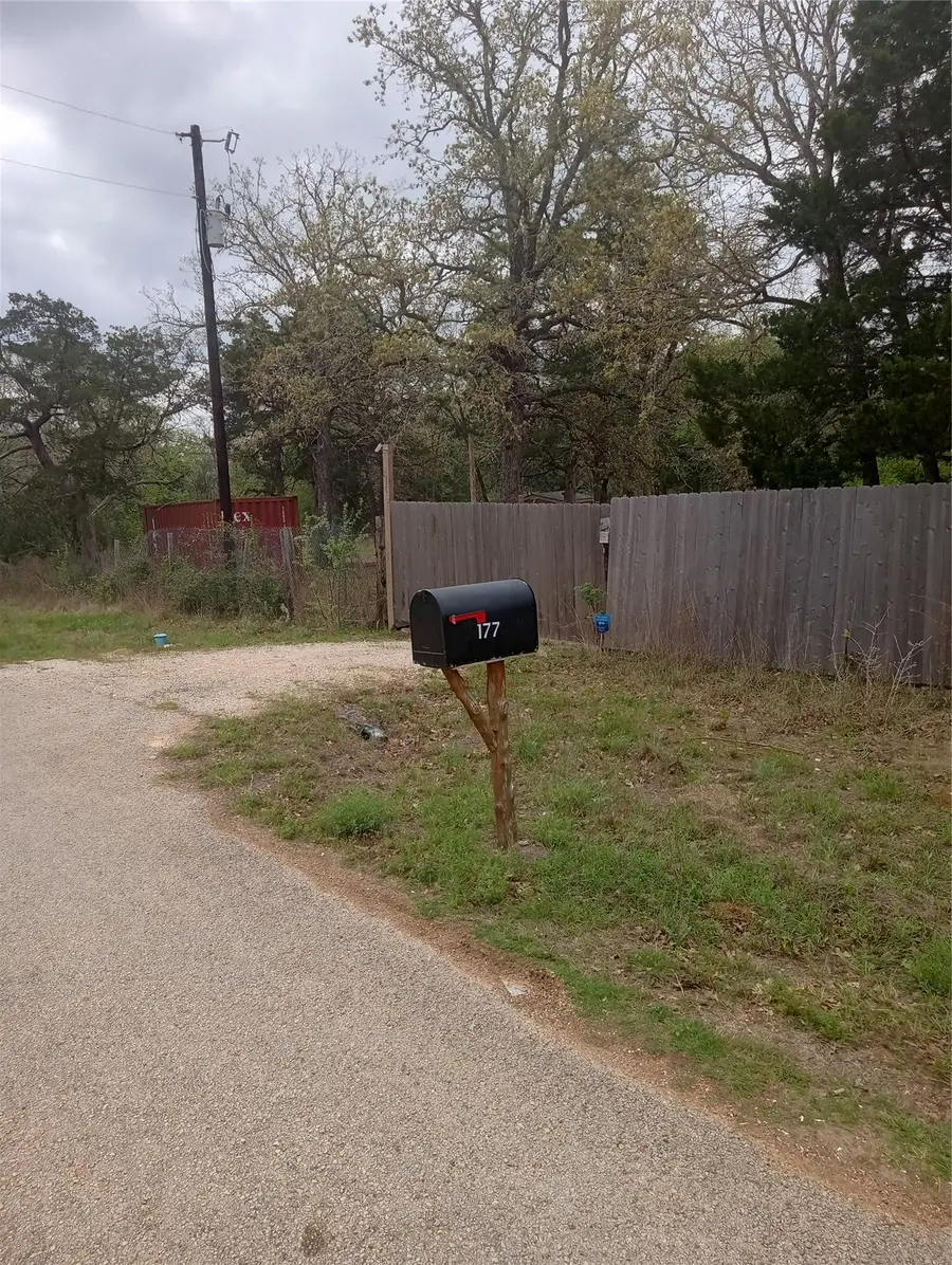177 Moon Mist Dr, Bastrop, TX 78602 - Image #2