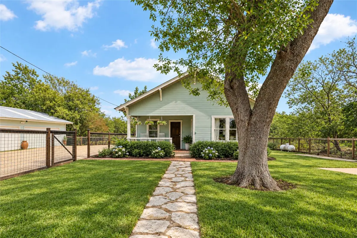 372 Old Lockhart Rd, Lockhart, TX 78644 - #1