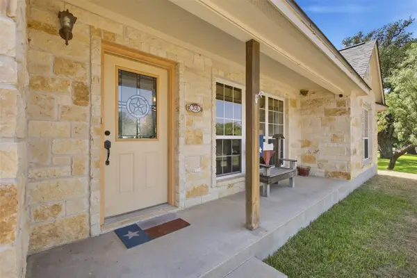 305 Pecan Dr, Kingsland, TX 78639