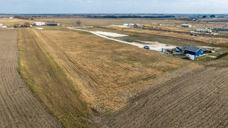 709 County Road 333, Granger, TX 76530 - Image #2