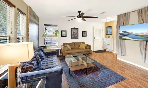 117 S Wilson St, San Marcos, TX 78666